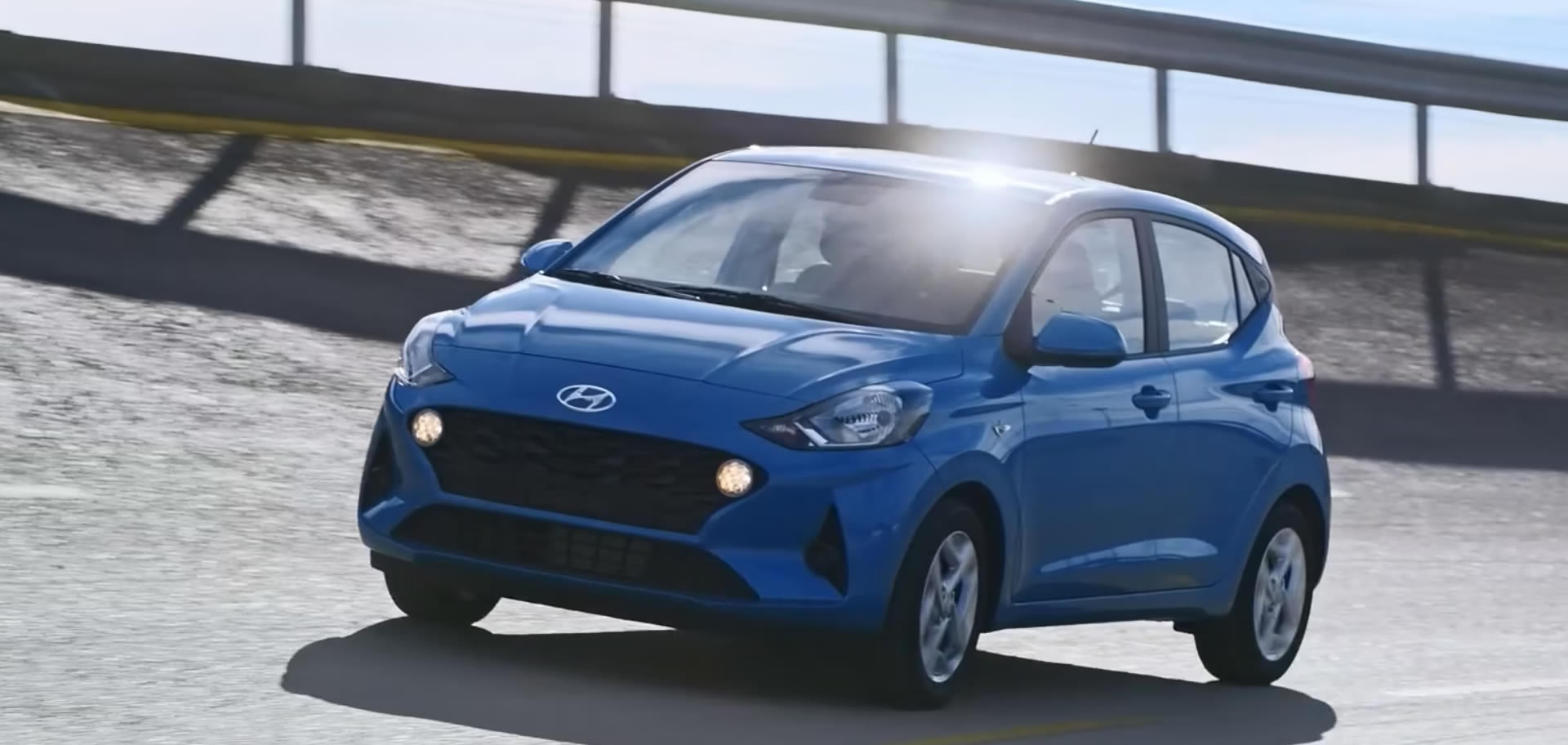 HYUNDAI - i10